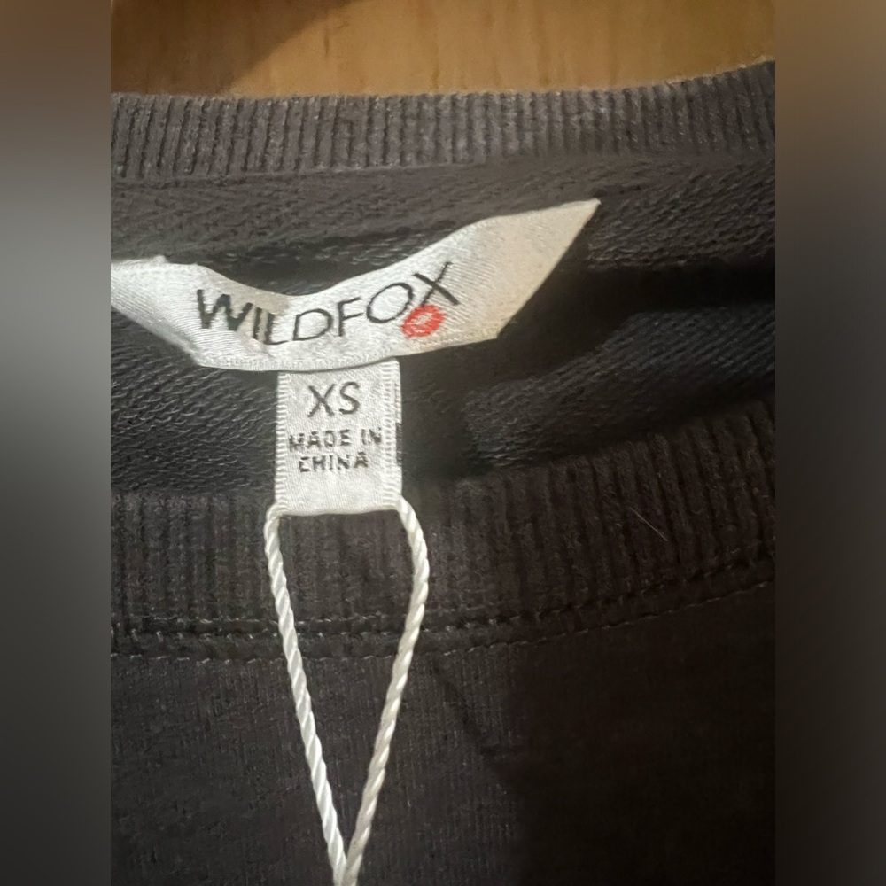 ****SOLd***Wildfox Women's Grey Sweatshirt Easy Does It
Size XS - Picture 5 of 8